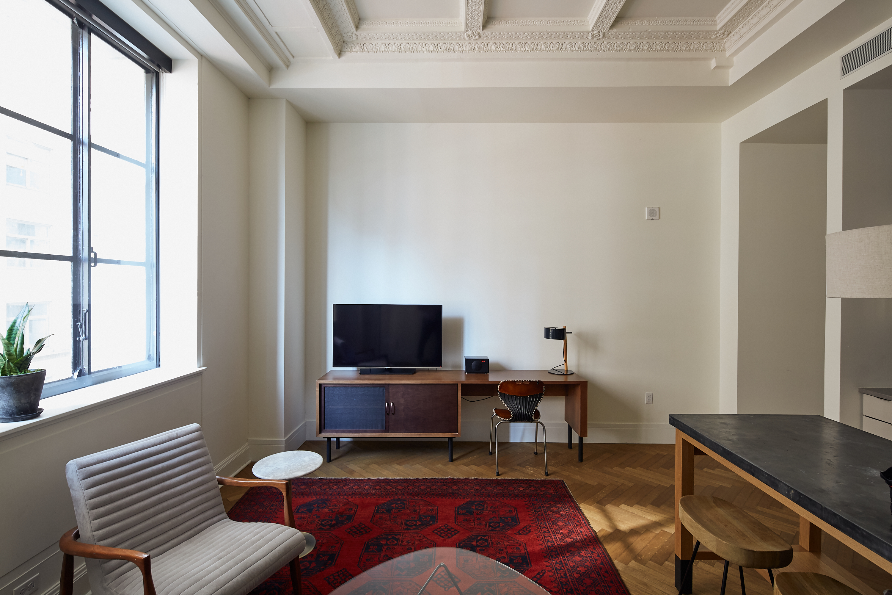 180822_WSJ_ROOST_03001